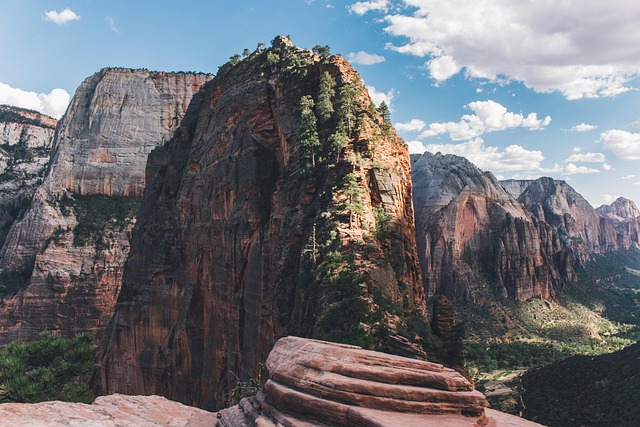 Best Resorts Near Zion for Hiking Lovers