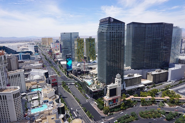 How to Find Quiet Hotels Near Las Vegas Strip for Couples