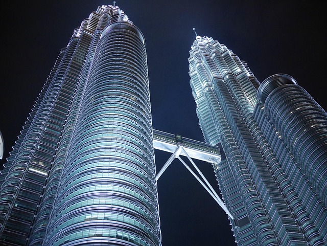 Luxury Hotels in KLCC With Twin Tower Views