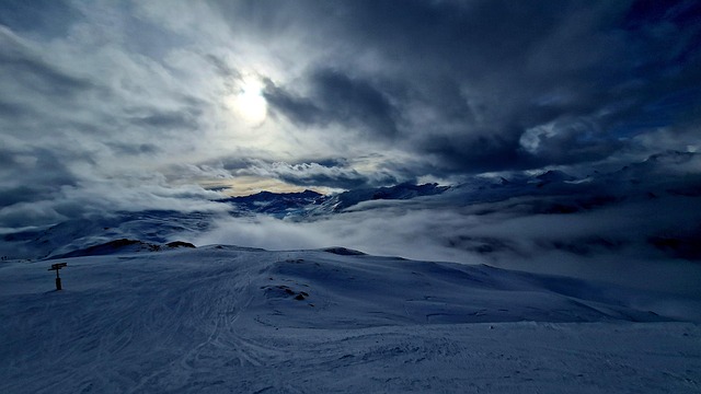 Luxury Villas in French Alps With Mountain Views and Fireplace for Winter Stay