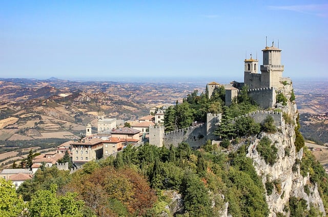 San Marino Homestays With Hill Views